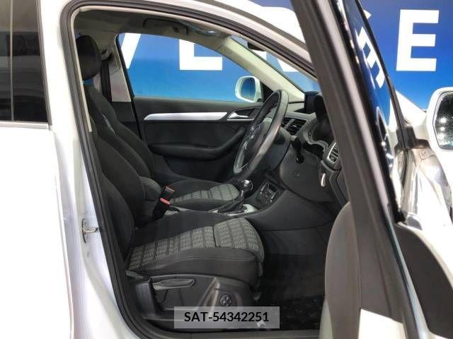 Audi Q3 2016-01 261275-11