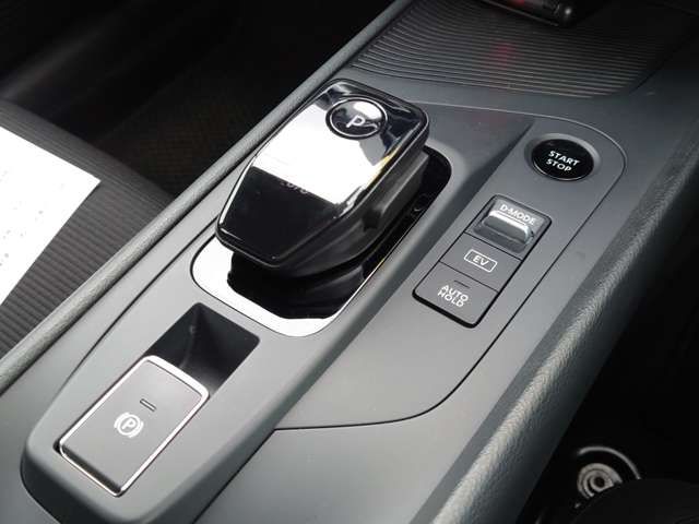 Nissan NOTE 2022-03 25197-8
