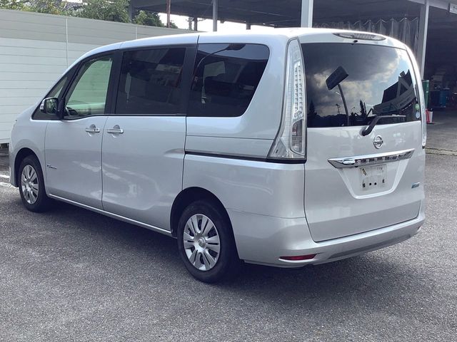 Nissan SERENA 2015-02 8211-4