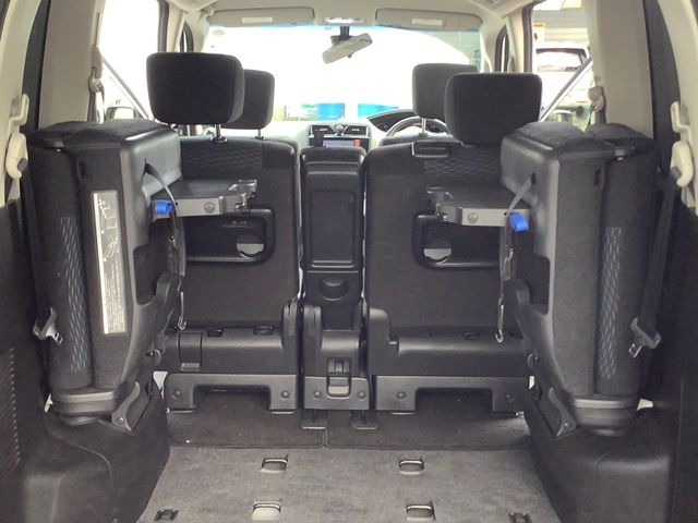 Nissan SERENA 2015-02 8211-16