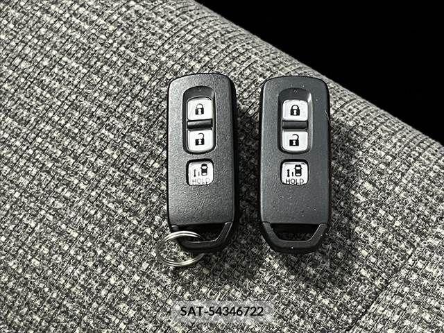 Honda N BOX 2023-05 255966-26