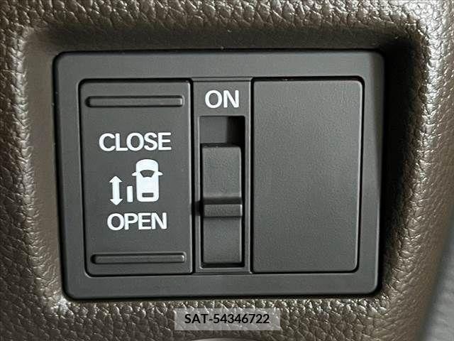 Honda N BOX 2023-05 255966-3