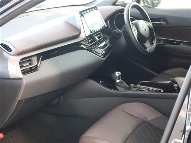 Toyota C-HR 2019-03 191992-14