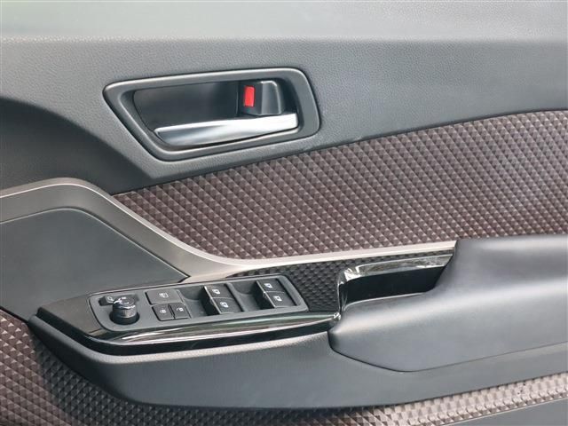 Toyota C-HR 2019-03 191992-4