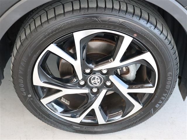 Toyota C-HR 2019-03 191992-6