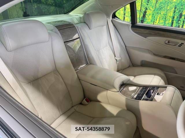Lexus LS 2013-12 354192-11