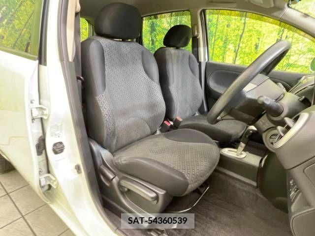 Nissan NOTE 2011-09 338471-8