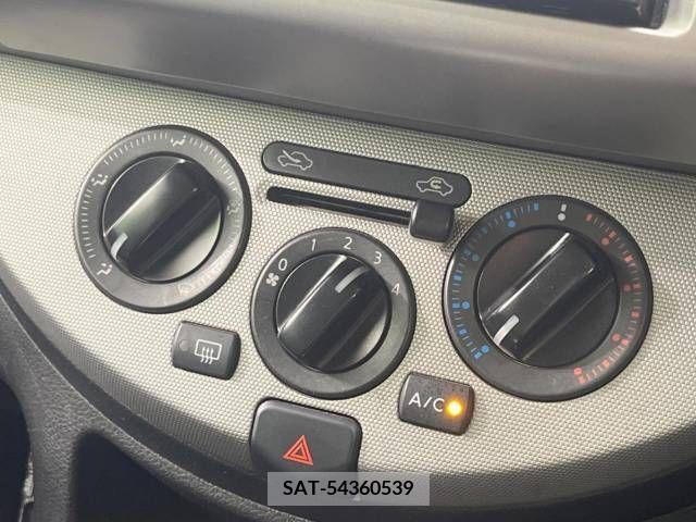 Nissan NOTE 2011-09 338471-7