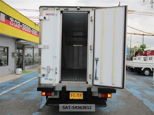 Hino DUTRO 2015-03 320415-5