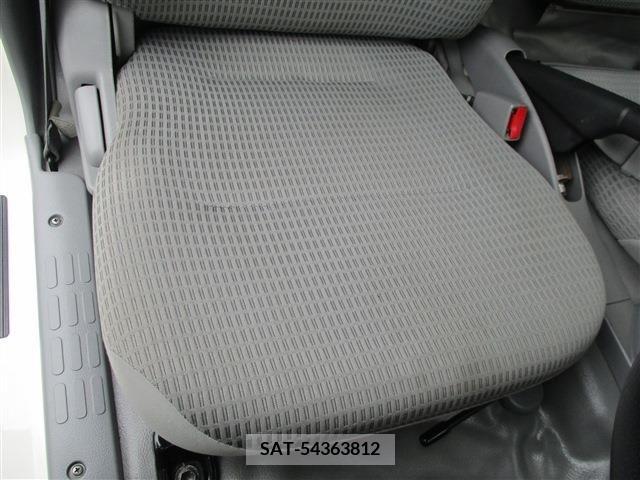 Hino DUTRO 2015-03 320415-15