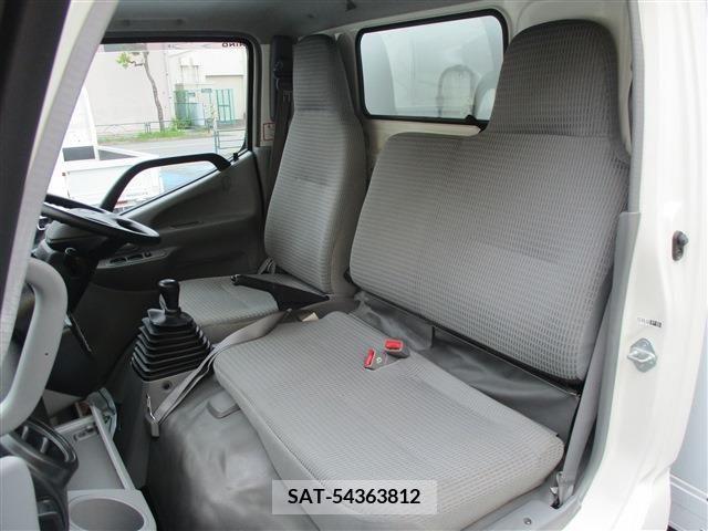Hino DUTRO 2015-03 320415-14