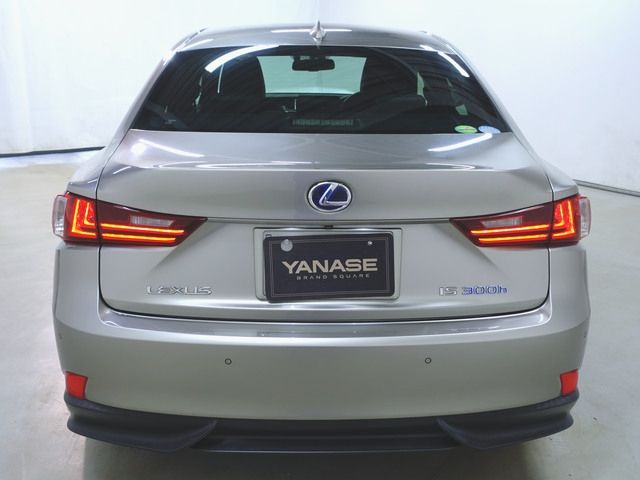 Lexus IS 2014-04 10679-6