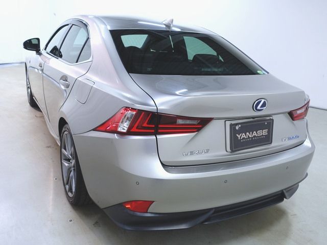Lexus IS 2014-04 10679-2