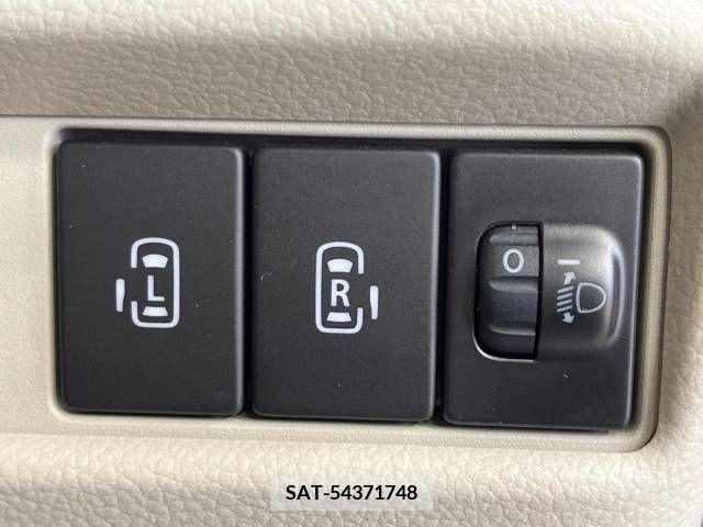 Suzuki SPACIA 2021-02 381588-4