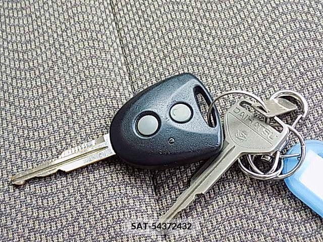 Daihatsu TANTO 2013-06 327036-10