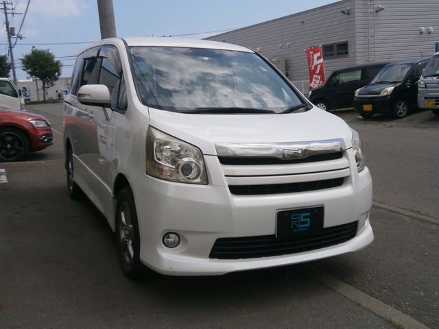 Toyota NOAH 2008-03 5758-0
