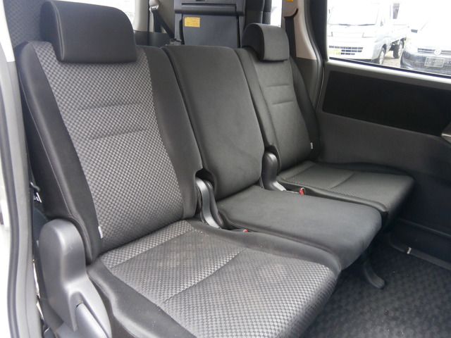 Toyota NOAH 2008-03 5758-19