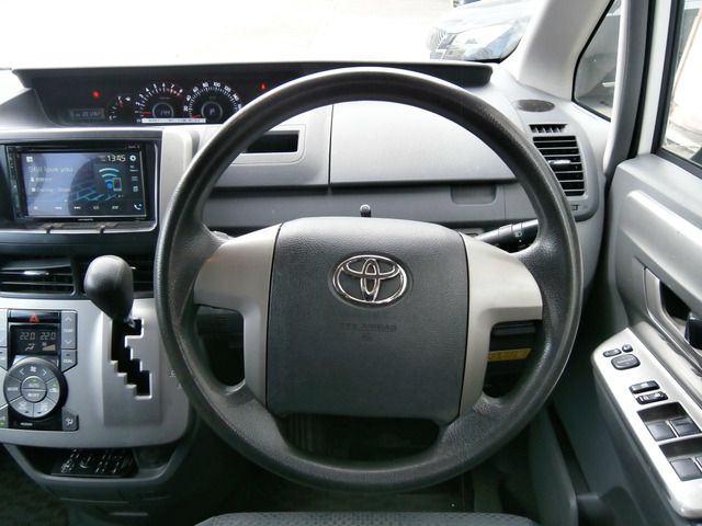 Toyota NOAH 2008-03 5758-10