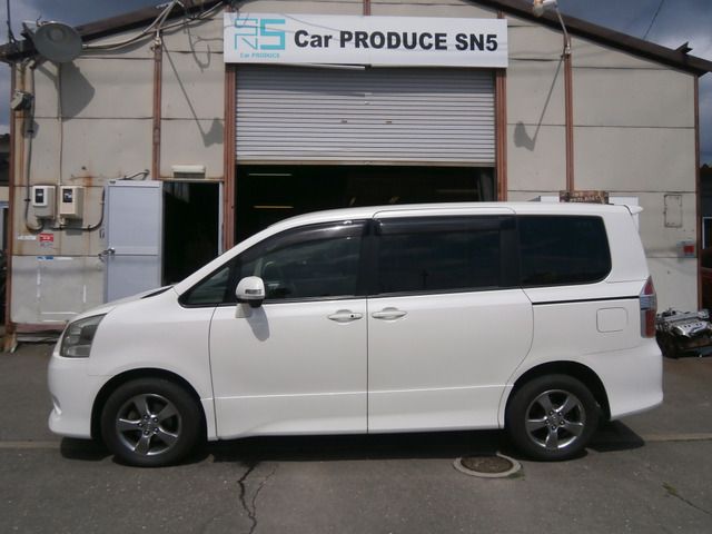 Toyota NOAH 2008-03 5758-4