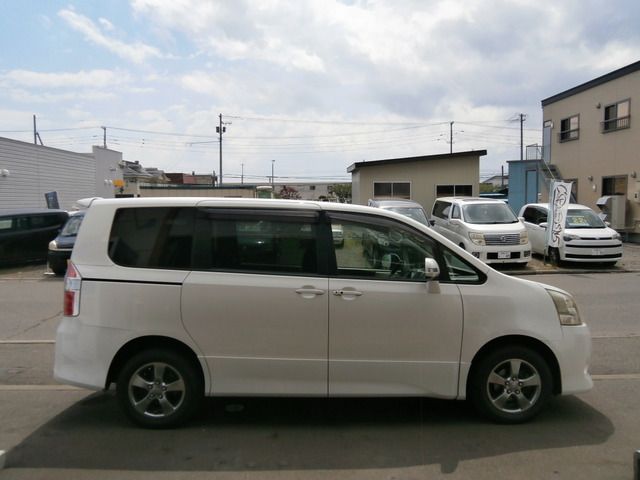 Toyota NOAH 2008-03 5758-3