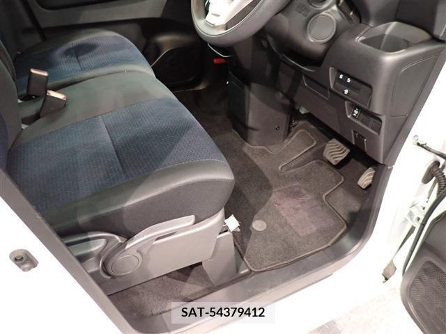 Nissan ROOX 2022-10 354484-24