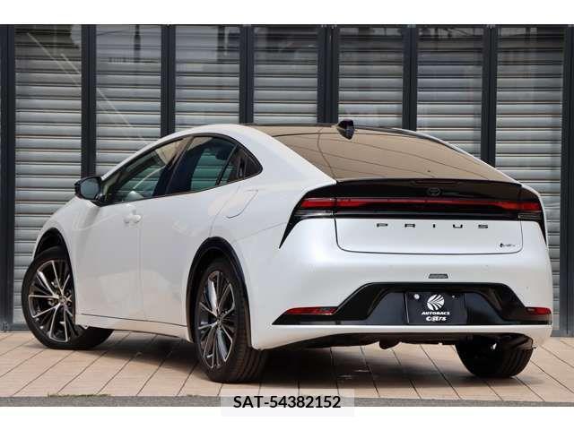 Toyota PRIUS 2023-06 378805-11