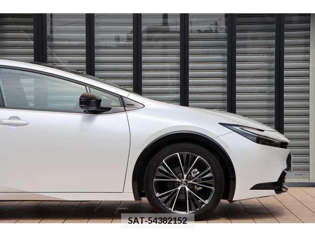 Toyota PRIUS 2023-06 378805-9