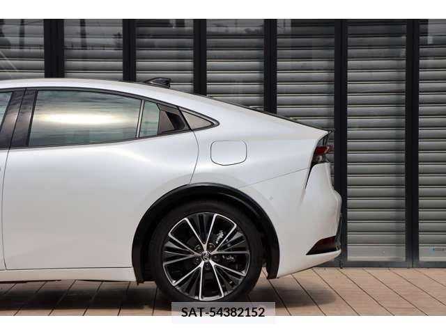 Toyota PRIUS 2023-06 378805-14