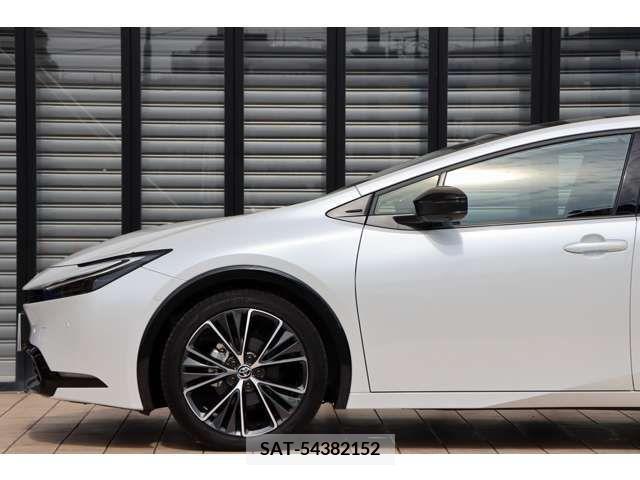 Toyota PRIUS 2023-06 378805-13