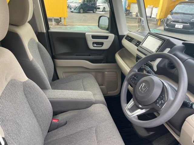 Honda N BOX 2018-10 7445-13