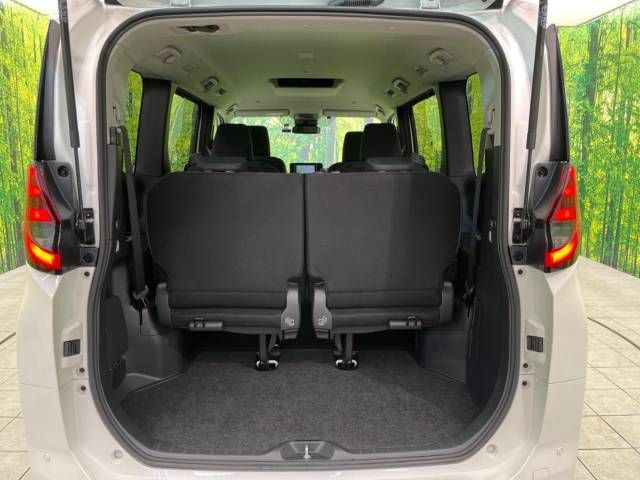 Toyota NOAH 2023-04 194312-11