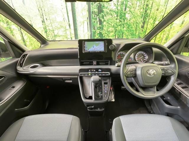 Toyota NOAH 2023-04 194312-1