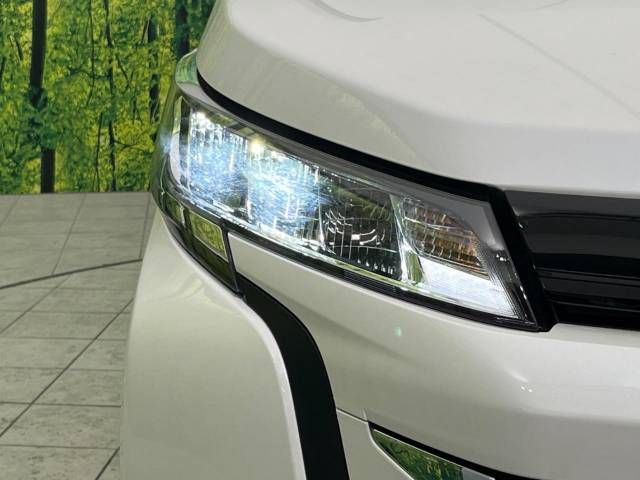 Toyota NOAH 2023-04 194312-13