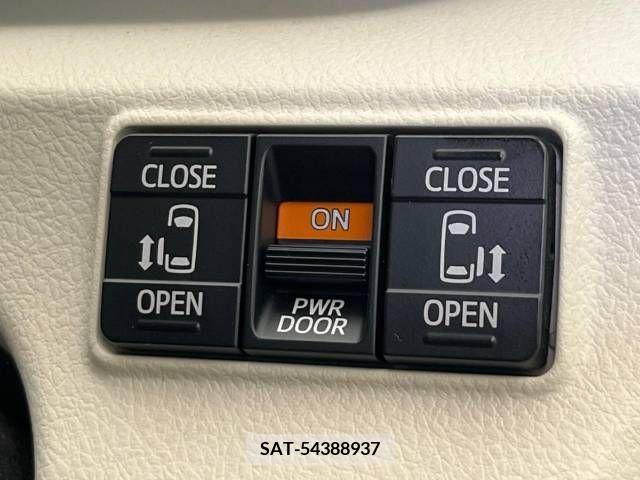 Toyota SIENTA 2016-02 368208-2