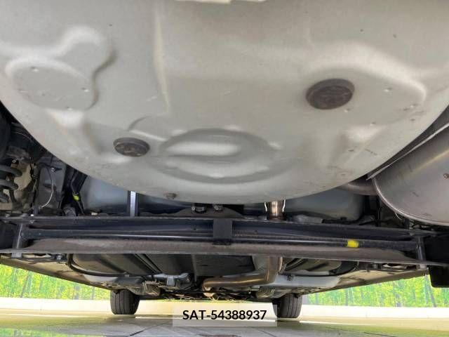 Toyota SIENTA 2016-02 368208-18