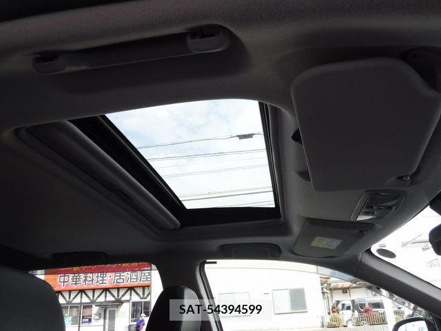 Mitsubishi OUTLANDER PHEV 2013-11 281130-10