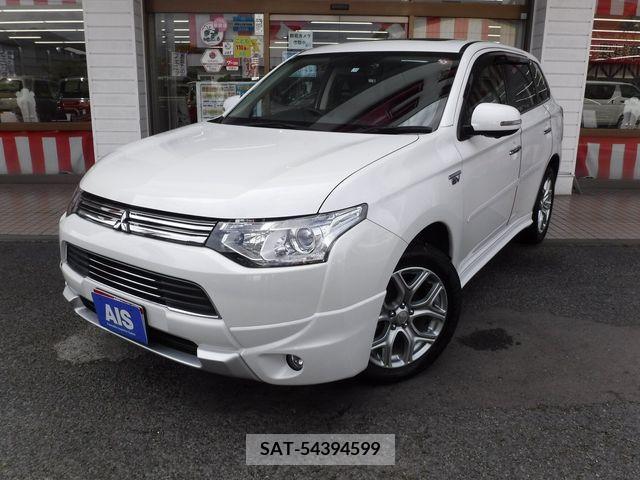 Mitsubishi OUTLANDER PHEV 2013-11 281130-0