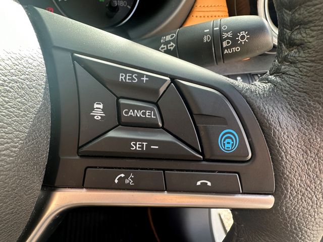 Nissan KICKS 2020-09 19819-7