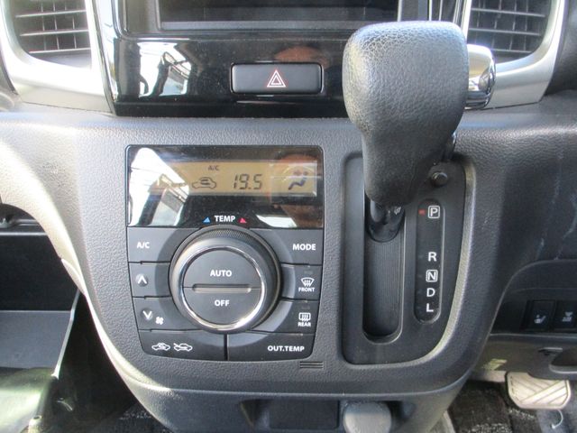 Suzuki SPACIA 2015-12 19040-7