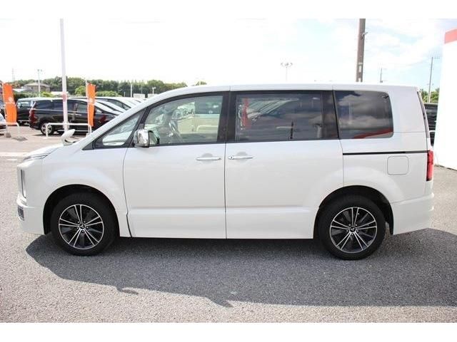 Mitsubishi DELICA D5 2019-06 15232-7