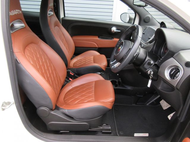 Abarth 595 2021-10 183555-21