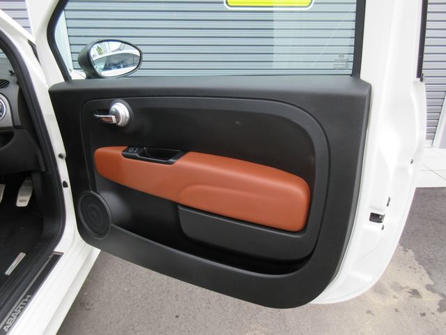 Abarth 595 2021-10 183555-23