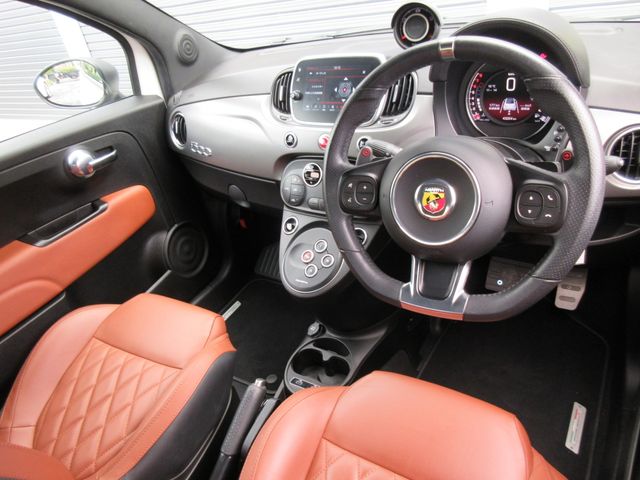 Abarth 595 2021-10 183555-14