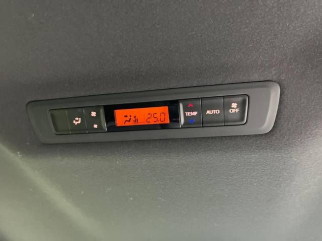 Toyota NOAH 2019-03 14182-6