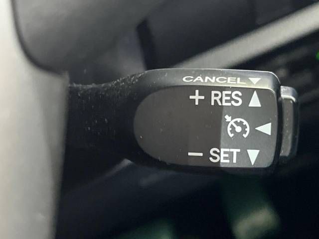 Toyota NOAH 2019-03 14182-5