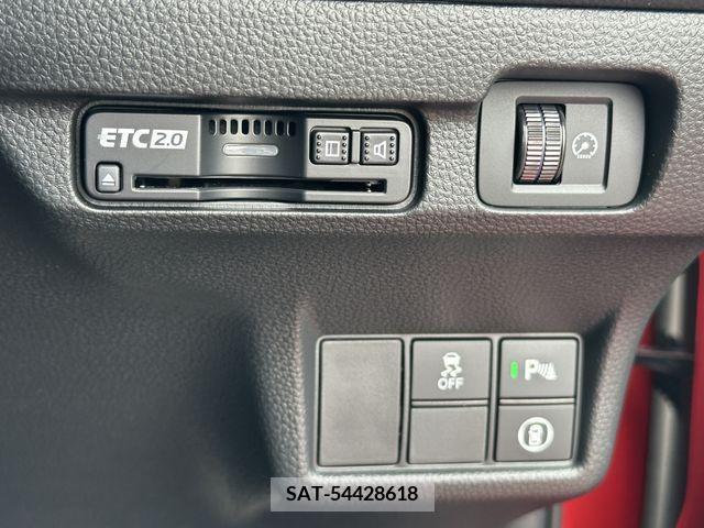 Honda CIVIC 2024-01 335621-11
