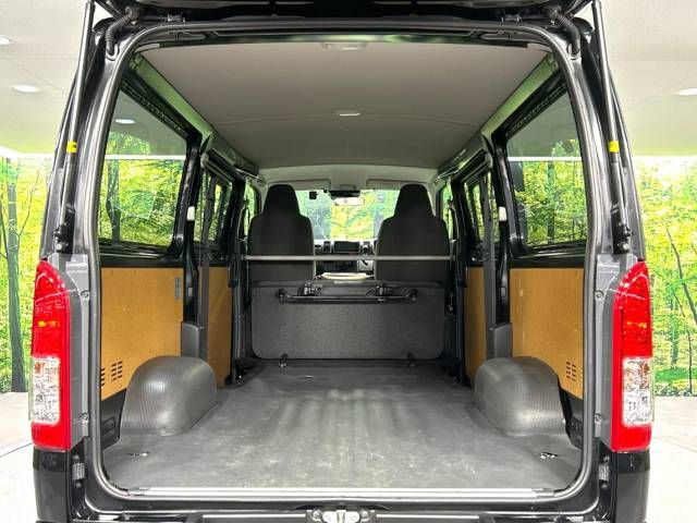 Toyota HIACE VAN 2022-04 187139-10
