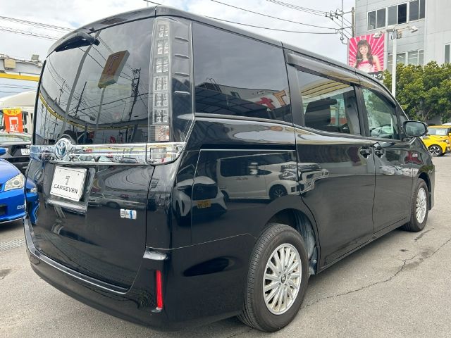 Toyota VOXY HYBRID 2015-04 181122-5