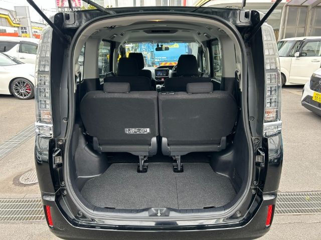 Toyota VOXY HYBRID 2015-04 181122-17