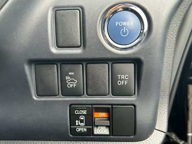 Toyota VOXY HYBRID 2015-04 181122-21